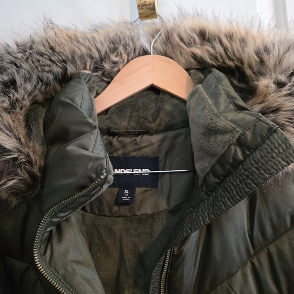 Women's Lands End Winter Puffer Coat size XL (18) - Picture 2 of 5